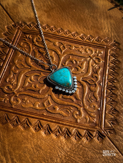 Kingman Hinterland Pendant