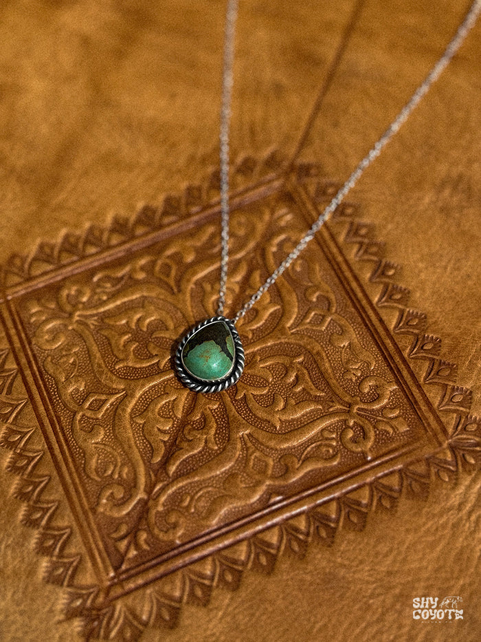 Lasso Pendant NO.1